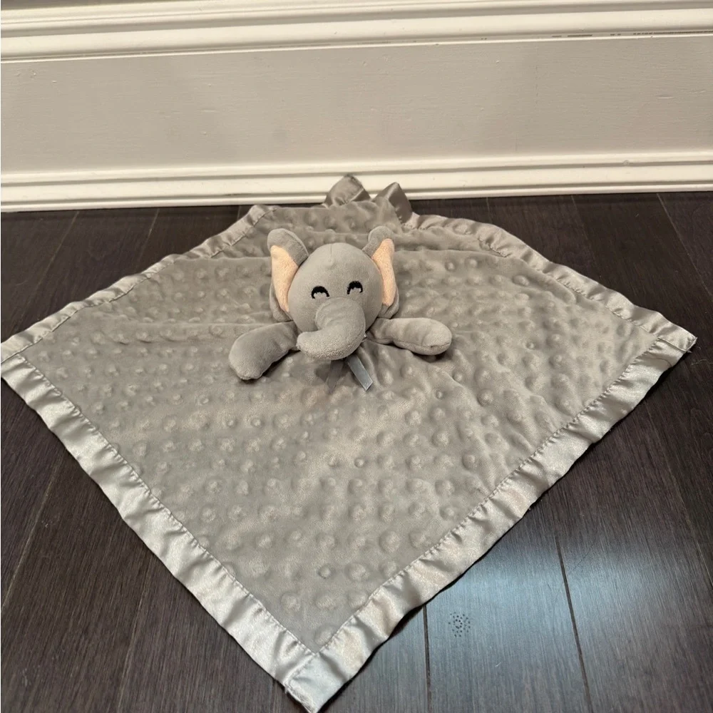 NWOT Infant Baby Toddler Adorable Gray Elephant Plush Blanket Lovey